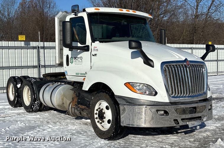 image for item YA2099 2020 International LT625 semi truck