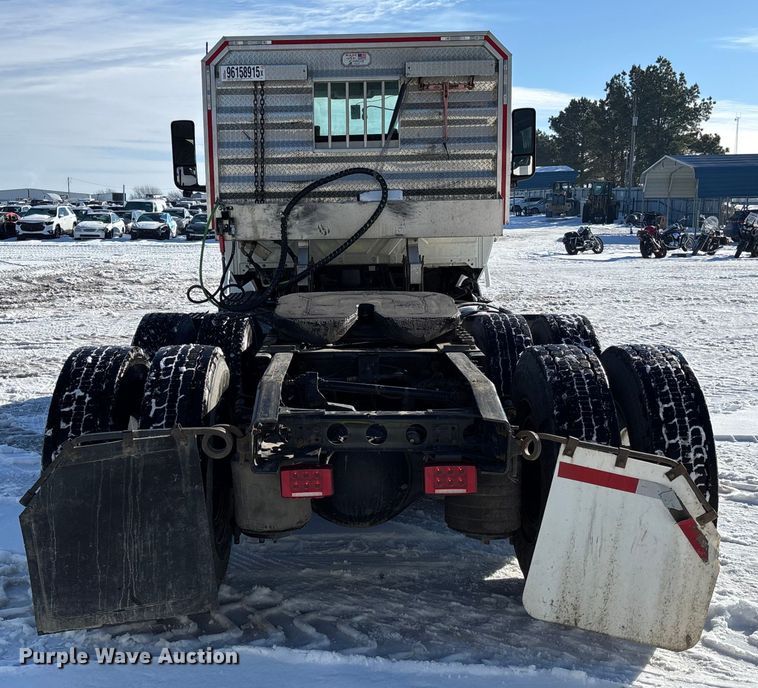 image for item YA2099 2020 International LT625 semi truck