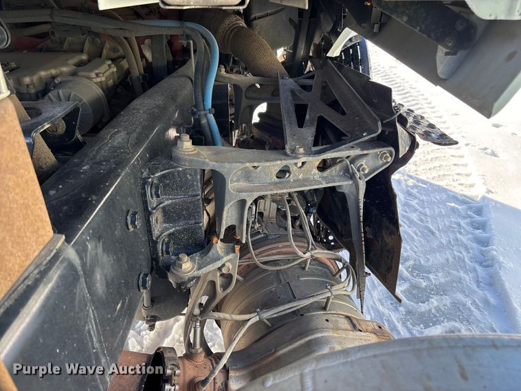 image for item YA2099 2020 International LT625 semi truck