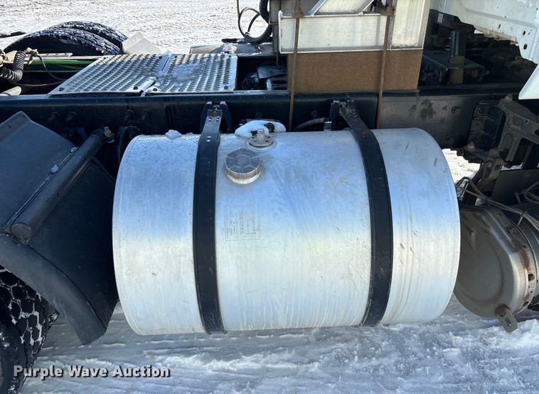 image for item YA2099 2020 International LT625 semi truck