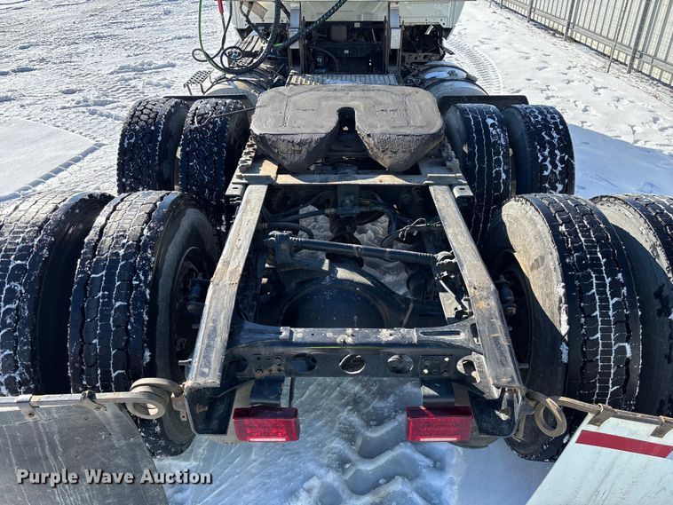 image for item YA2099 2020 International LT625 semi truck