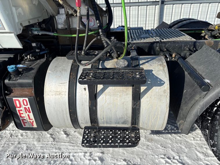 image for item YA2099 2020 International LT625 semi truck