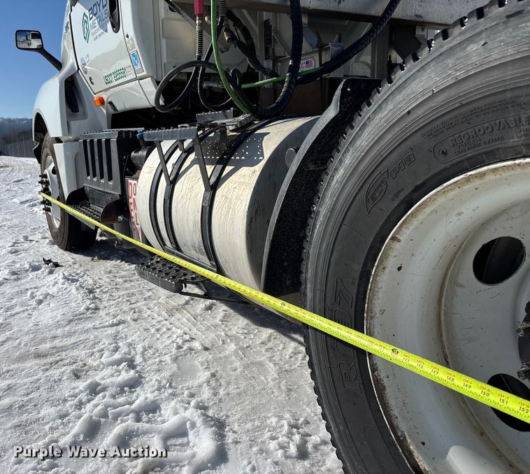 image for item YA2099 2020 International LT625 semi truck