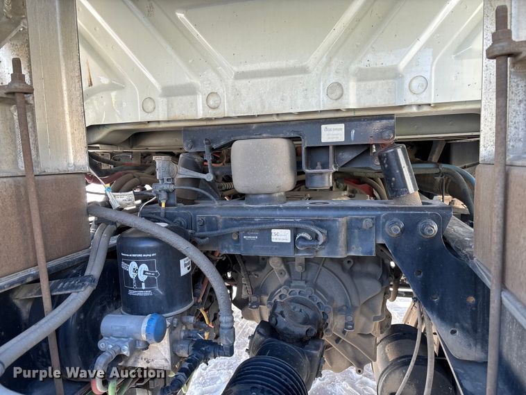 image for item YA2099 2020 International LT625 semi truck