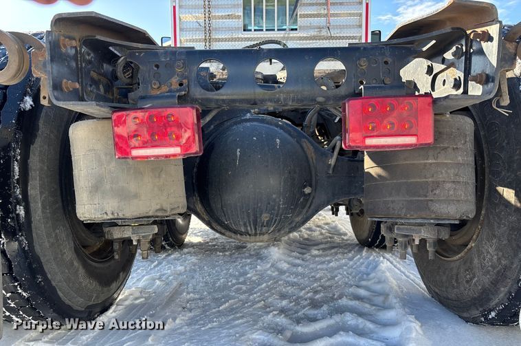 image for item YA2099 2020 International LT625 semi truck