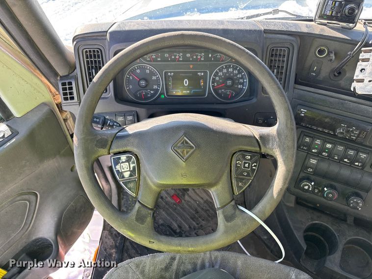 image for item YA2099 2020 International LT625 semi truck