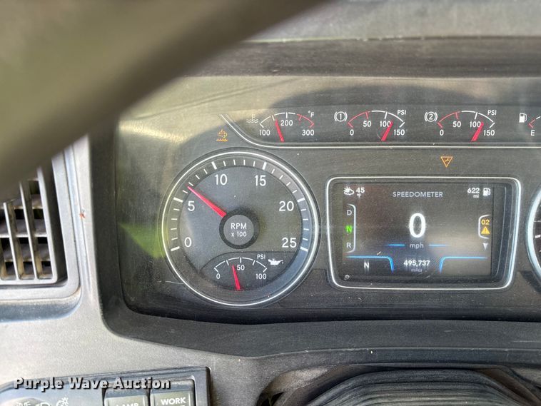 image for item YA2099 2020 International LT625 semi truck