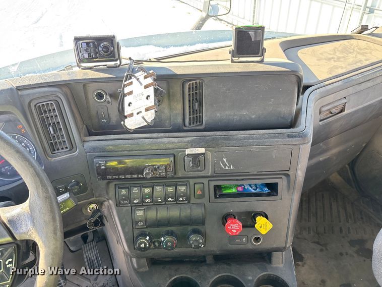 image for item YA2099 2020 International LT625 semi truck