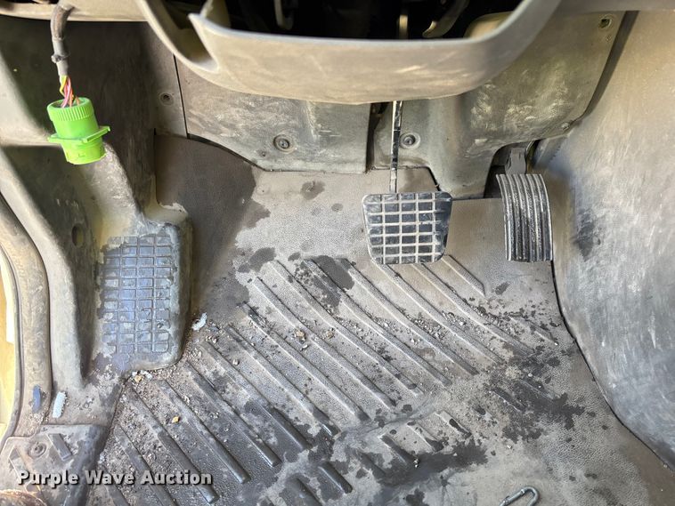 image for item YA2099 2020 International LT625 semi truck