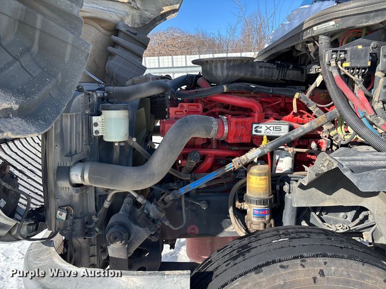 image for item YA2099 2020 International LT625 semi truck