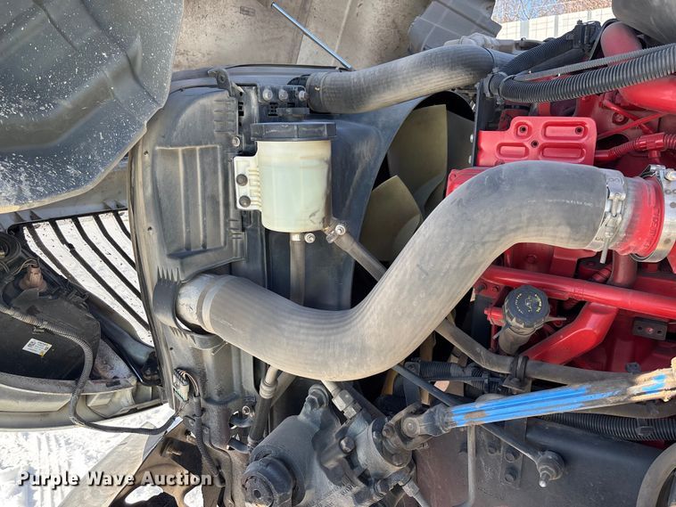 image for item YA2099 2020 International LT625 semi truck