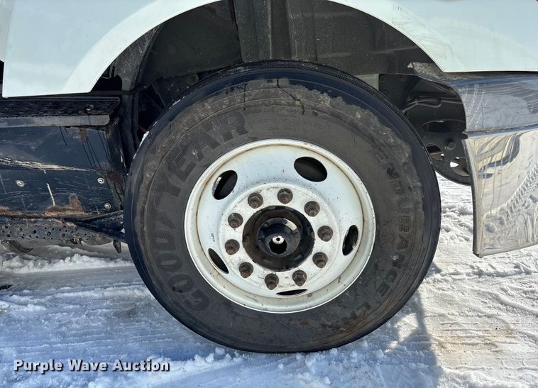 image for item YA2099 2020 International LT625 semi truck