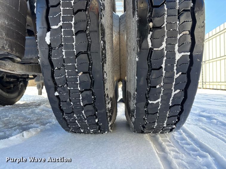 image for item YA2099 2020 International LT625 semi truck