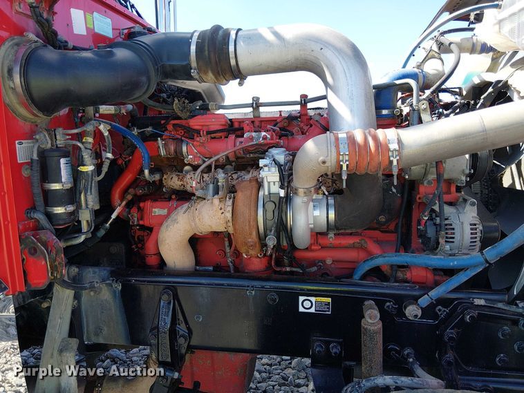 image for item YA2142 2015 Peterbilt 389 semi truck