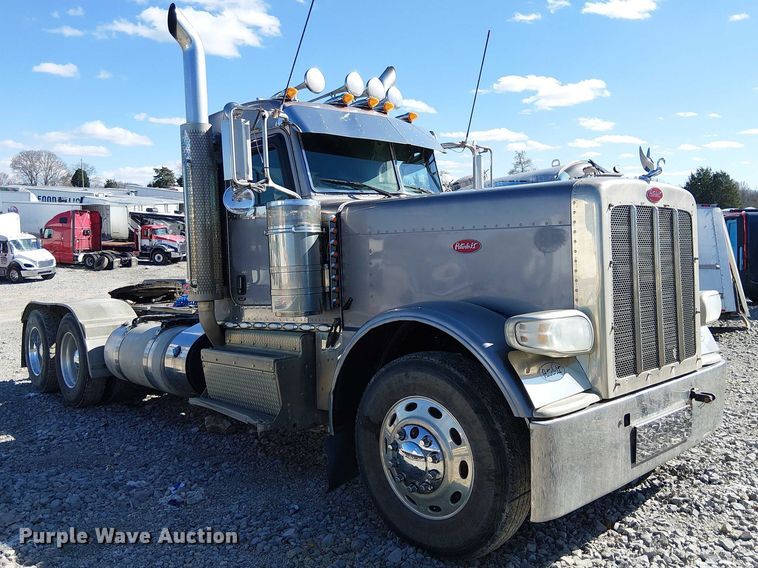 image for item YA2143 2013 Peterbilt 389 semi truck