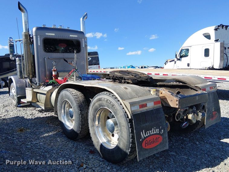 image for item YA2143 2013 Peterbilt 389 semi truck