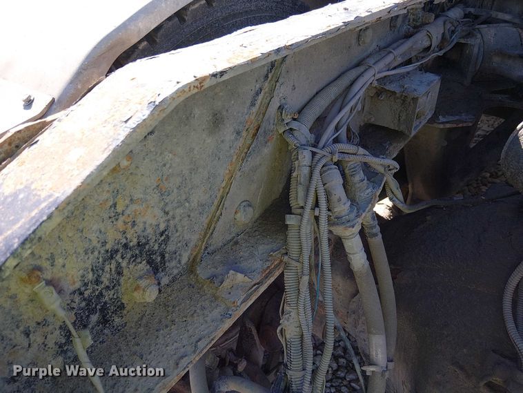 image for item YA2143 2013 Peterbilt 389 semi truck