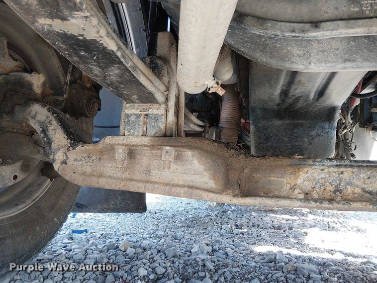 image for item YA2143 2013 Peterbilt 389 semi truck