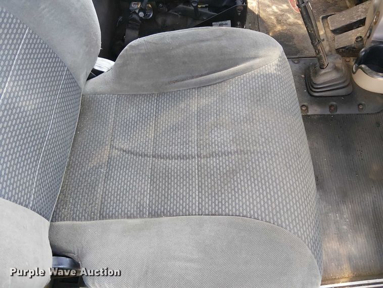 image for item YA2143 2013 Peterbilt 389 semi truck