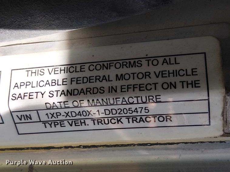 image for item YA2143 2013 Peterbilt 389 semi truck