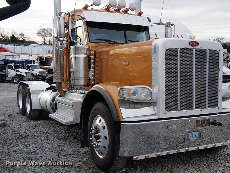 image for item YA2144 2018 Peterbilt 389 semi truck
