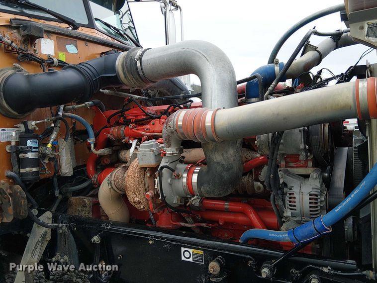 image for item YA2144 2018 Peterbilt 389 semi truck