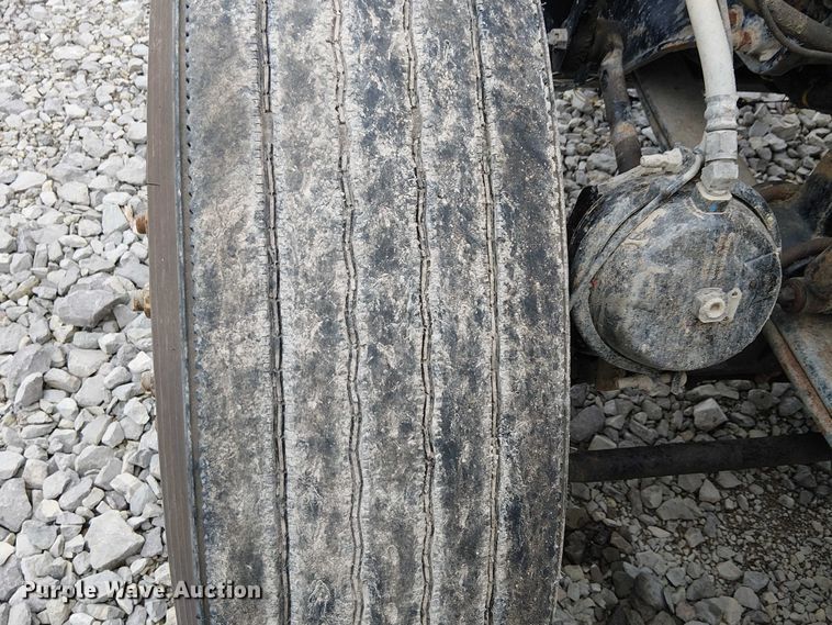 image for item YA2144 2018 Peterbilt 389 semi truck