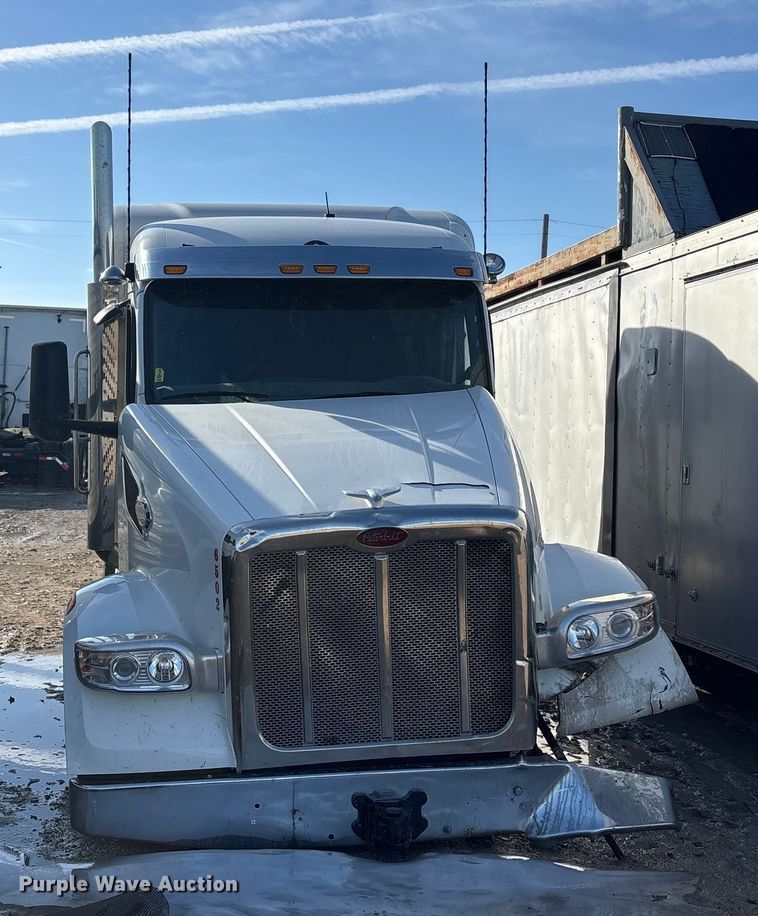 image for item YA2151 2025 Peterbilt 567 semi truck
