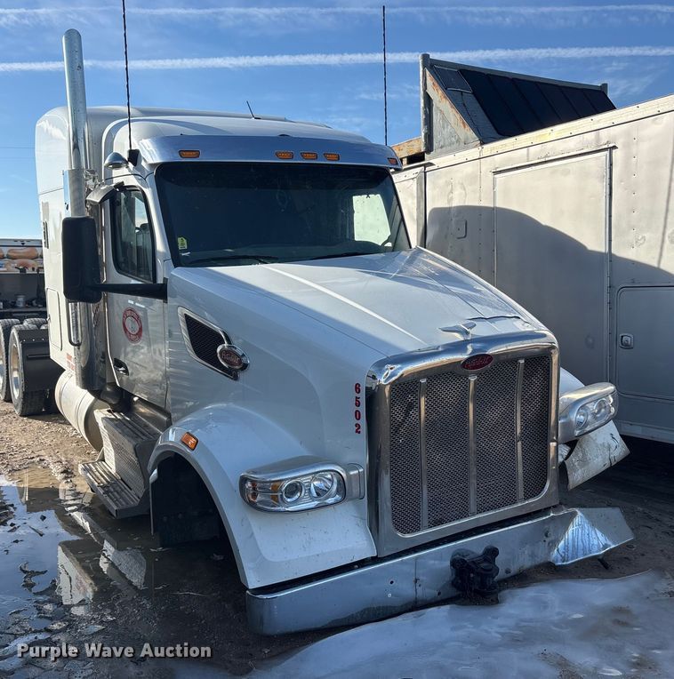 image for item YA2151 2025 Peterbilt 567 semi truck