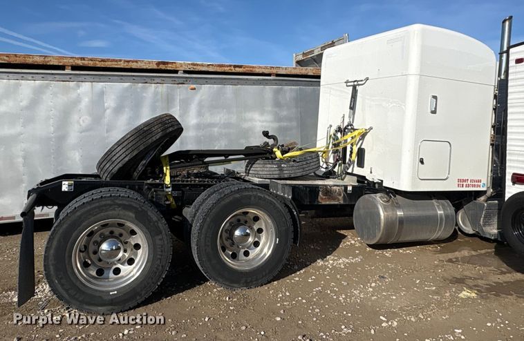 image for item YA2151 2025 Peterbilt 567 semi truck