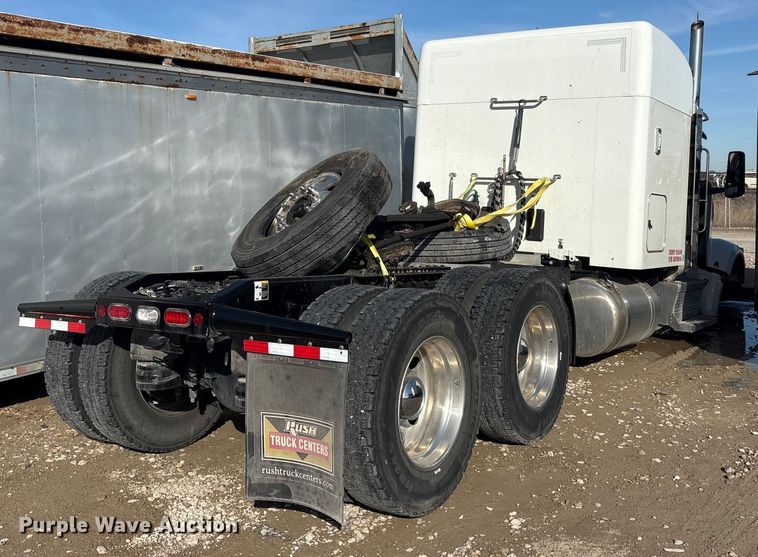 image for item YA2151 2025 Peterbilt 567 semi truck