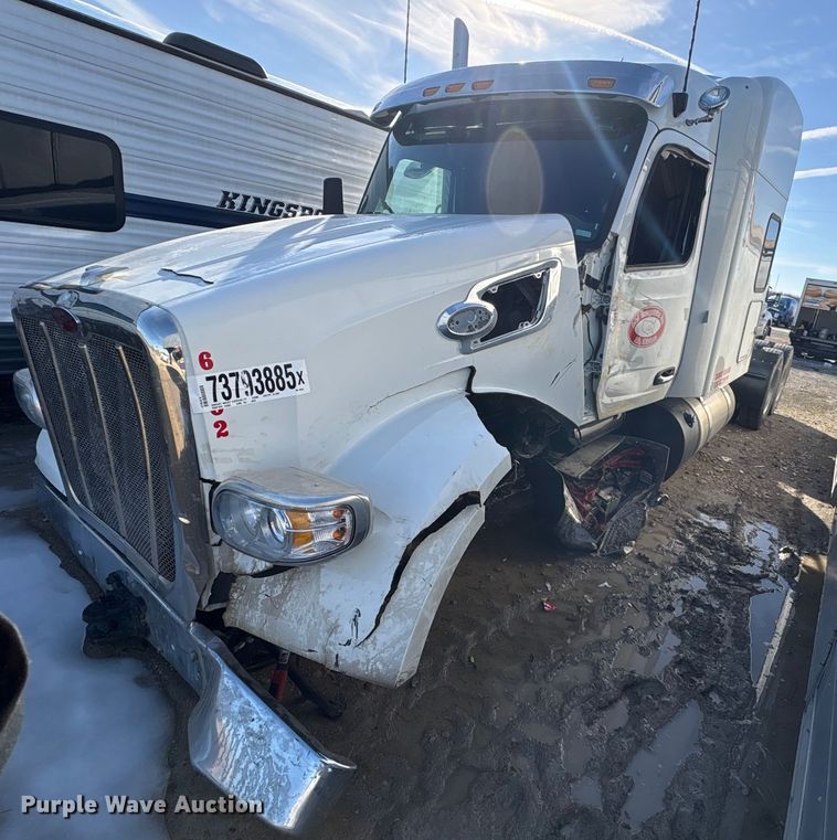 image for item YA2151 2025 Peterbilt 567 semi truck