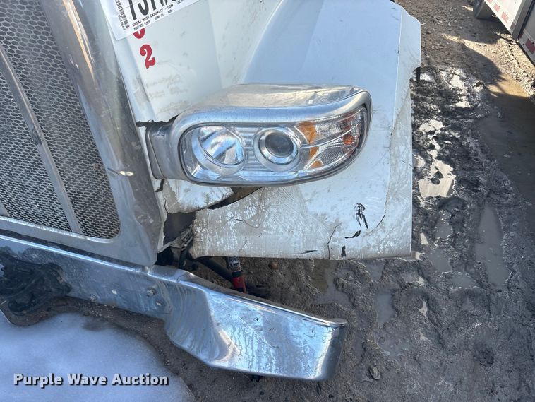 image for item YA2151 2025 Peterbilt 567 semi truck