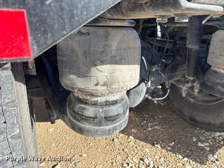 image for item YA2151 2025 Peterbilt 567 semi truck