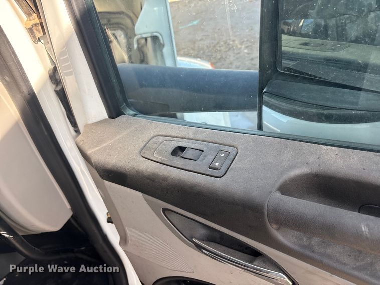 image for item YA2151 2025 Peterbilt 567 semi truck