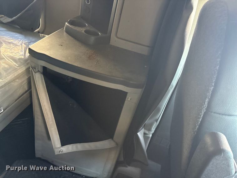 image for item YA2151 2025 Peterbilt 567 semi truck