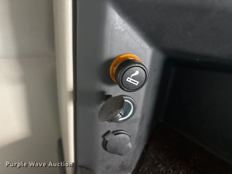 image for item YA2151 2025 Peterbilt 567 semi truck