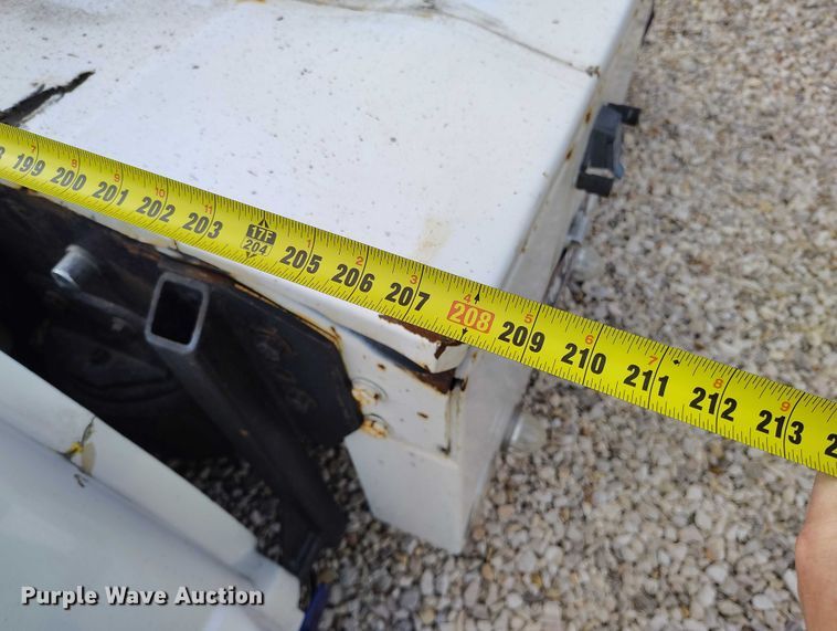 image for item YA2158 2005 Freightliner FLD semi truck