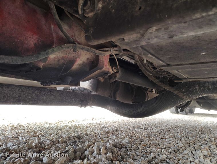 image for item YA2158 2005 Freightliner FLD semi truck