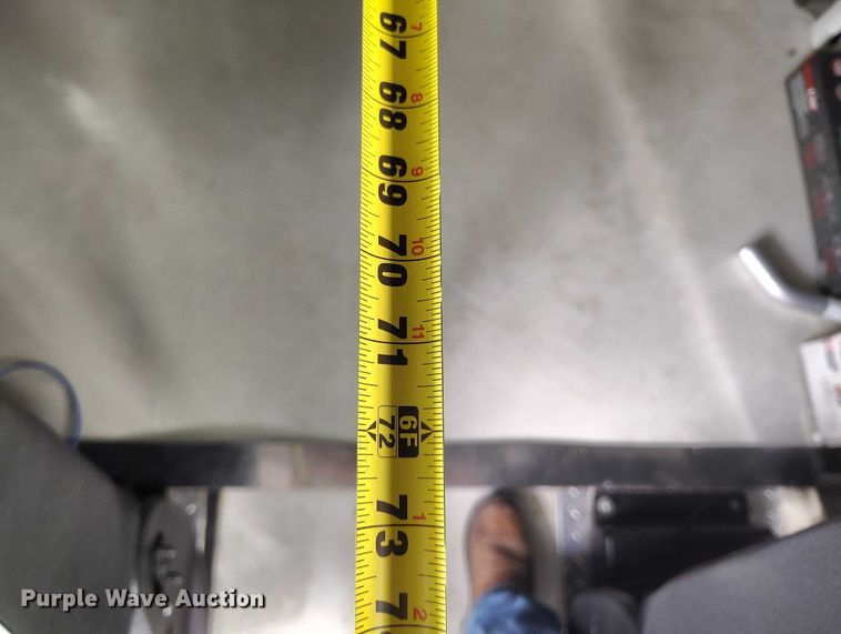 image for item YA2158 2005 Freightliner FLD semi truck