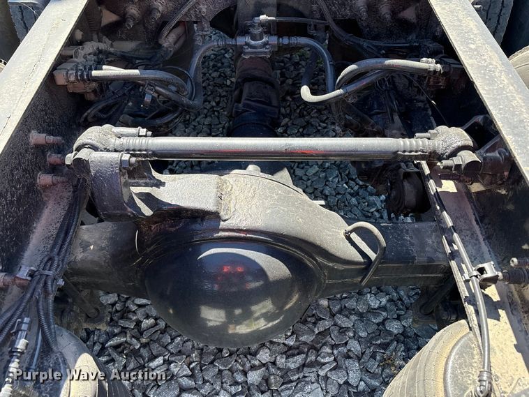 image for item YA2193 2020 International LT625 semi truck