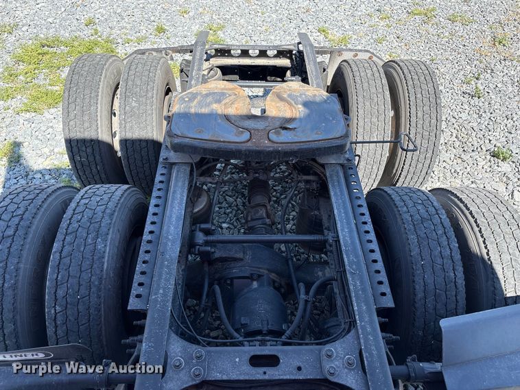 image for item YA2193 2020 International LT625 semi truck