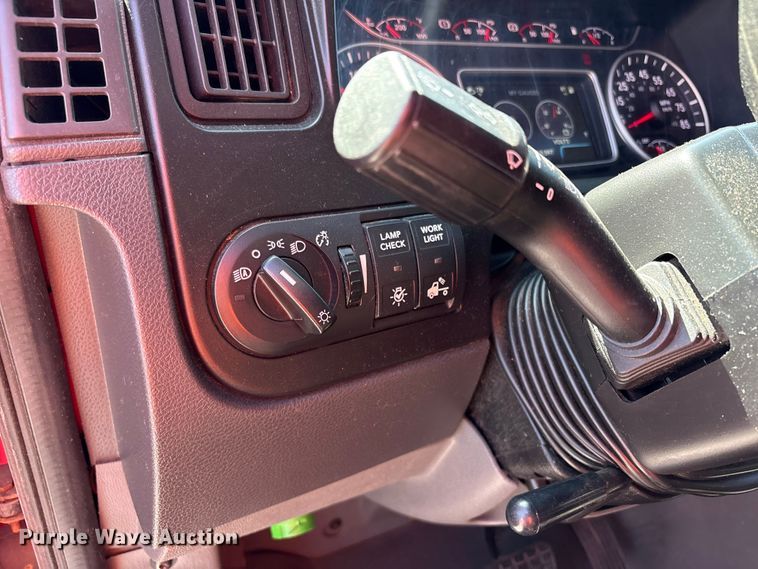 image for item YA2193 2020 International LT625 semi truck