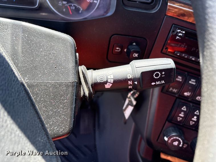 image for item YA2193 2020 International LT625 semi truck