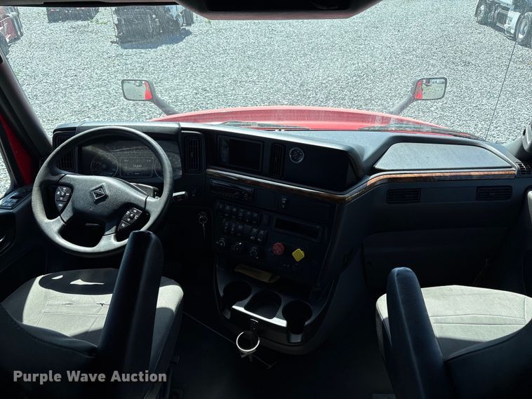 image for item YA2193 2020 International LT625 semi truck