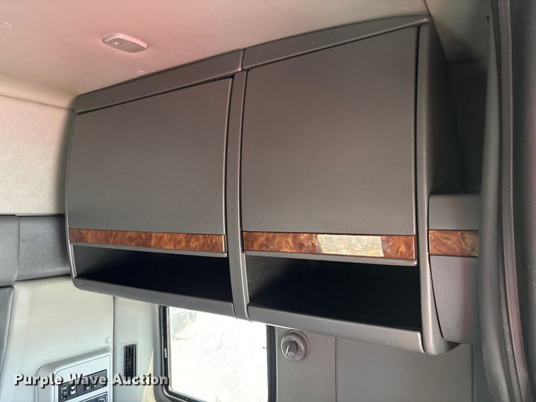 image for item YA2193 2020 International LT625 semi truck