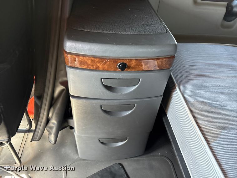 image for item YA2193 2020 International LT625 semi truck