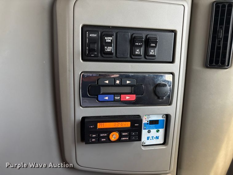 image for item YA2193 2020 International LT625 semi truck