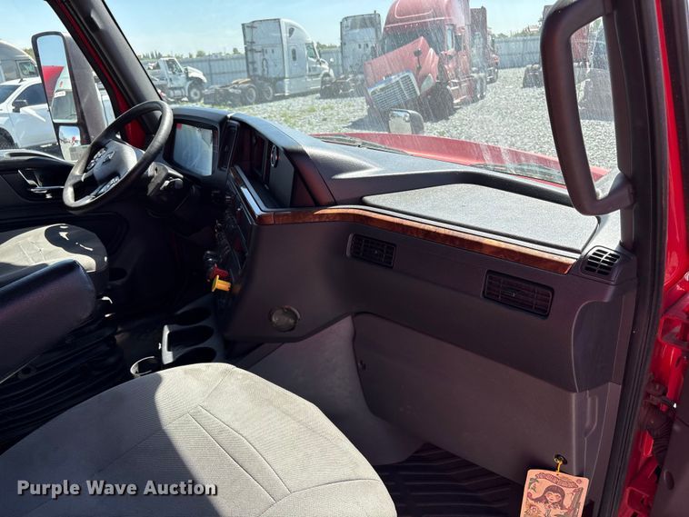 image for item YA2193 2020 International LT625 semi truck