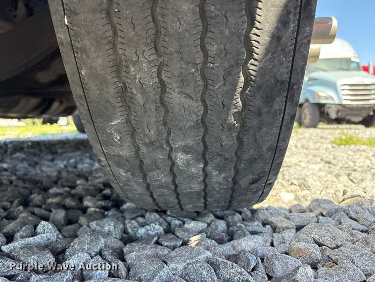 image for item YA2193 2020 International LT625 semi truck